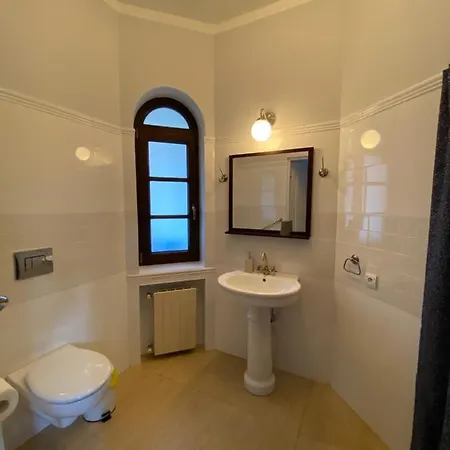 Krzysin Guest house Podkowa Lesna
